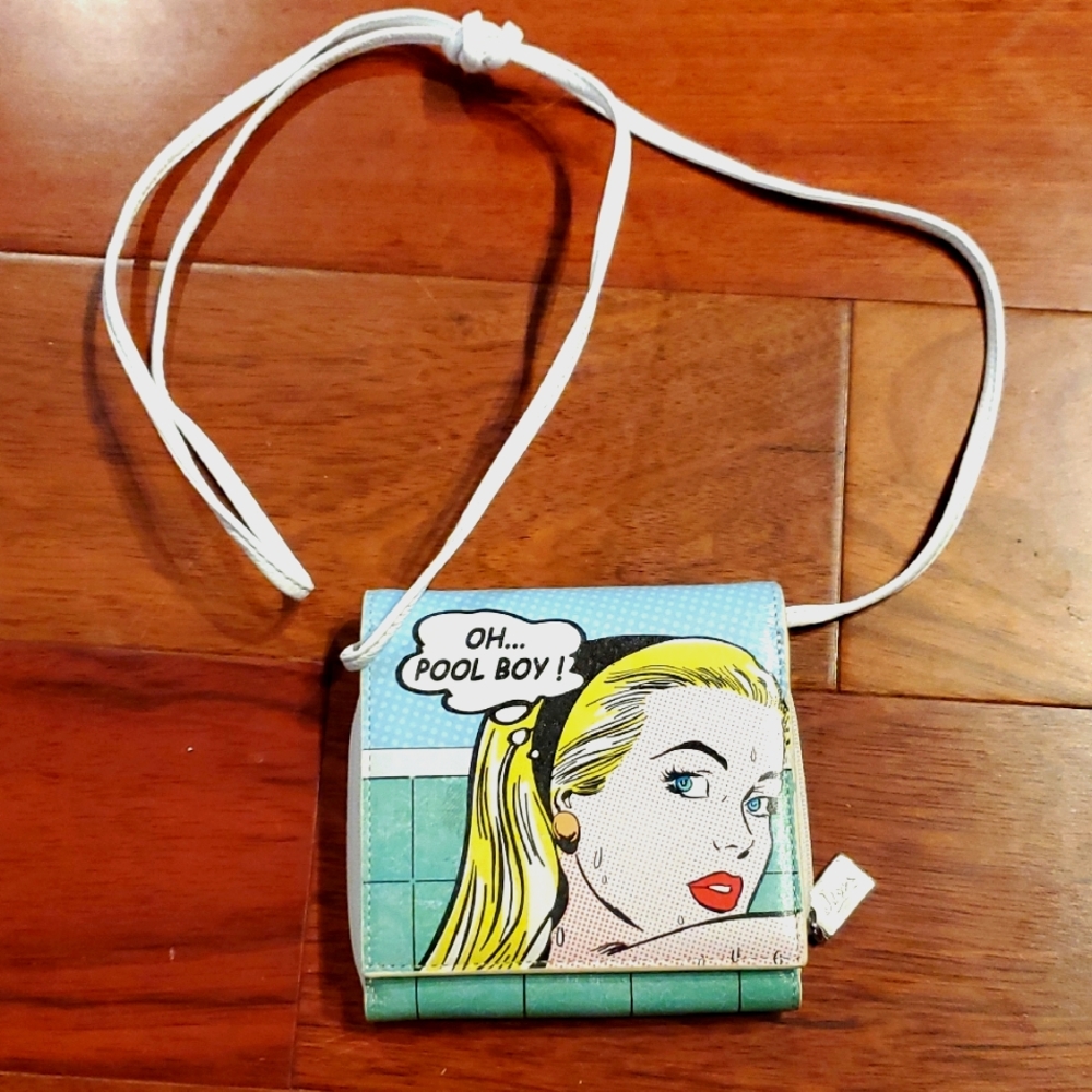 Icon LA Pop Art Style Women's wallet with detachable carrying strap